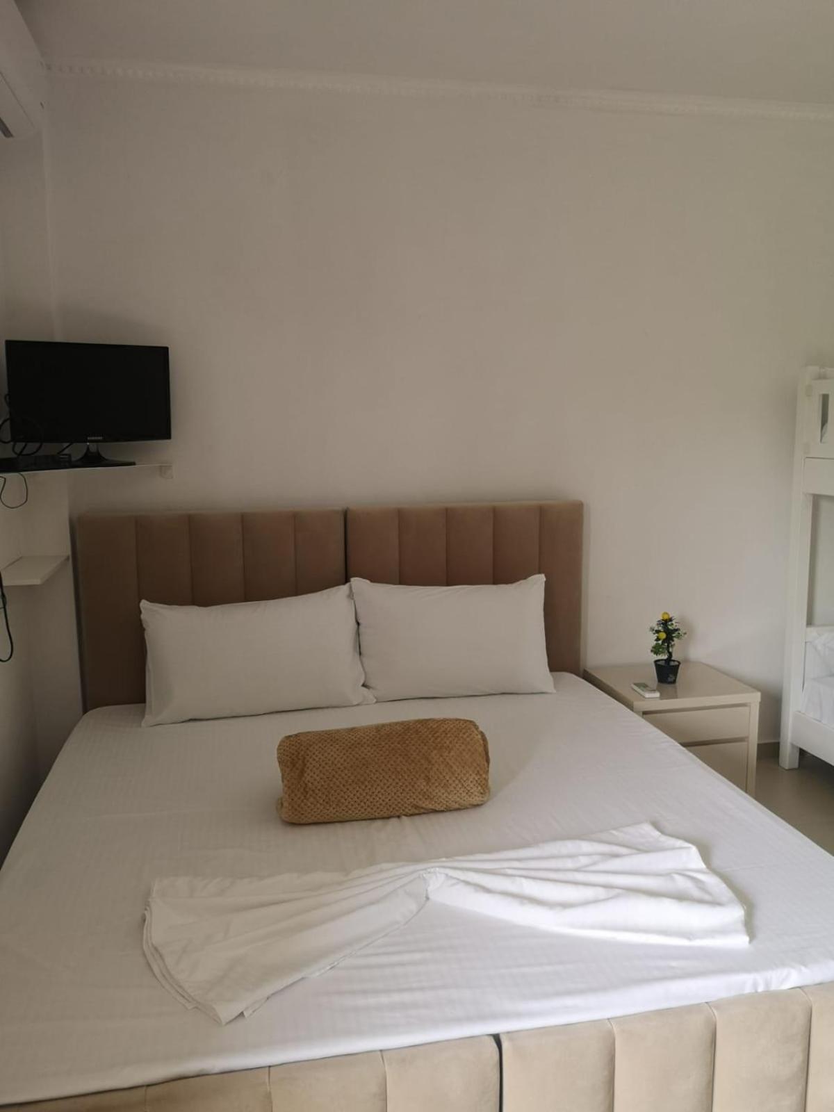 Guest House Emi Berat Dış mekan fotoğraf
